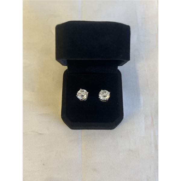 NEW S925 3.0CT EACH SIMULATED DIAMOND (CZ) STUD EARRINGS, MOUNTED IN 925 STERLING SILVER W/ WHITE GO