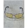 Image 2 : PAIR OF FOSTER GRANT AND PAIR OF ALFRED SUNG SUNGLASSES