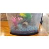 Image 3 : TOP FIN AQUARIUM WITH ACCESSORIES INSIDE