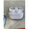 Image 3 : 4 PAIRS OF JBL BLUETOOTH EARBUD SETS