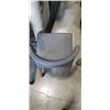 Image 4 : 2 GREY SITTING CHAIRS