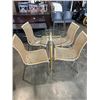 Image 2 : ROUND DINETTE TABLE WITH 4 RATTAN CHAIRS