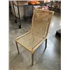 Image 3 : ROUND DINETTE TABLE WITH 4 RATTAN CHAIRS