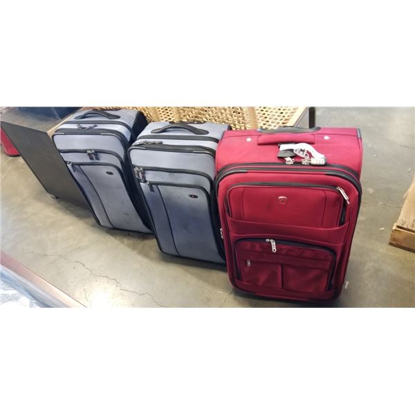 3 SWISS ARMY SUITCASES