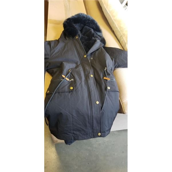 NEW WITH TAGS LADIES MEDIUM FUR LINED JACKET W/ HOOD
