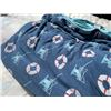 Image 3 : XL PET CUSHION, KIOKEE PANTS DOUBLE THROW BLANKET