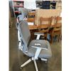 Image 4 : AUTONOMOUS OFFICE CHAIR