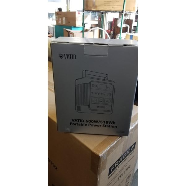 VATID LARGE FOLDABLE SOLAR PANEL AND VATID 600/W PORTABLE POWER STATION