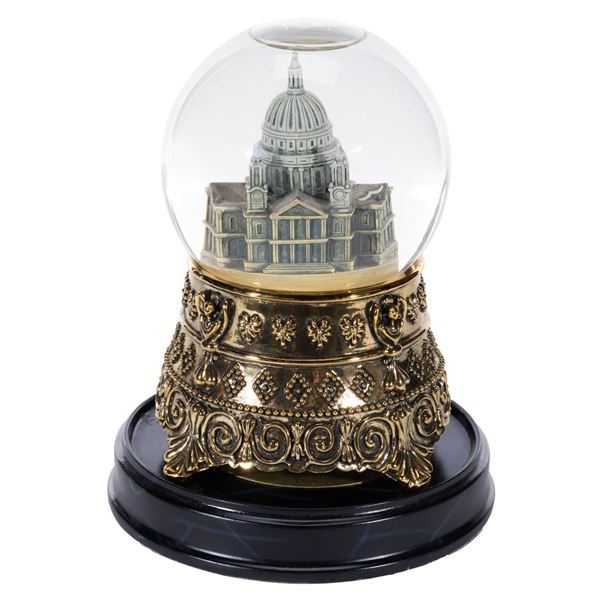 A "Mary Poppins" St. Paul's Cathedral Snowglobe.