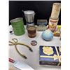 Image 4 : Large Vintage Home Kitchen Lot