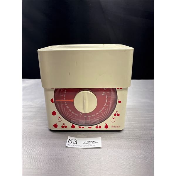 1970s Decorative Food Scale in Good Working Order