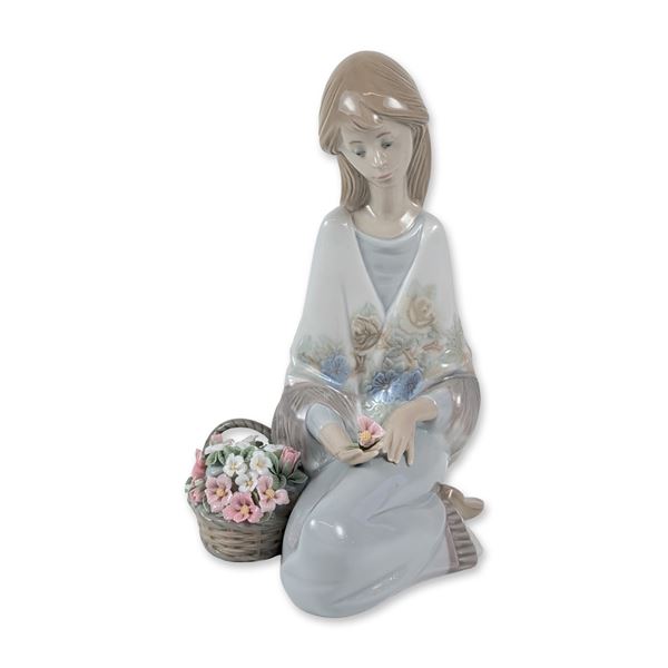 Lladro Porcelain Figurine, Flower Song 1007607