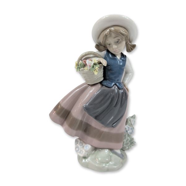 Lladro Spanish Porcelain Sweet Scent Figurine