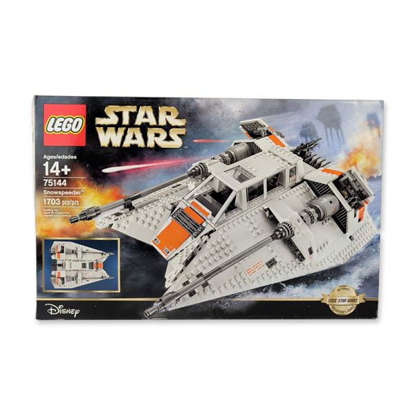LEGO Star Wars UCS Snowspeeder 75144