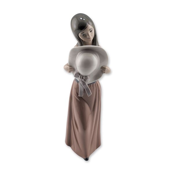 Lladro A Sunny Day Porcelain Figurine