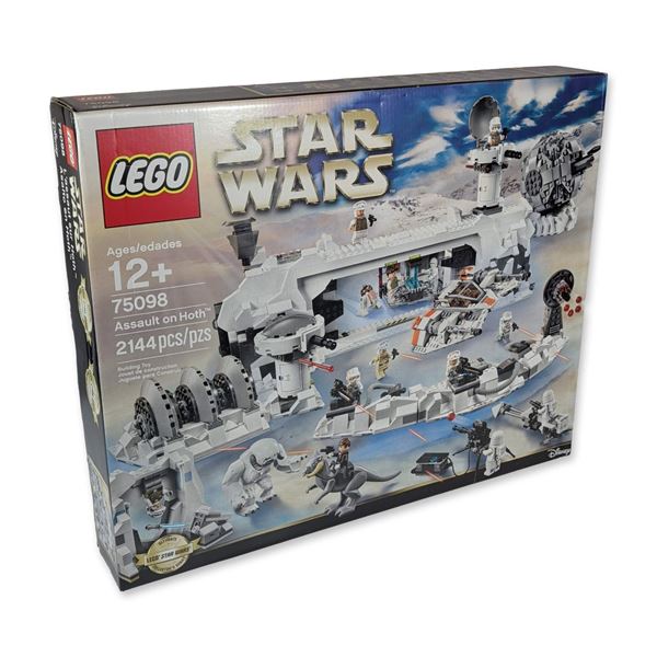 LEGO Star Wars Assault on Hoth Building Set 75098