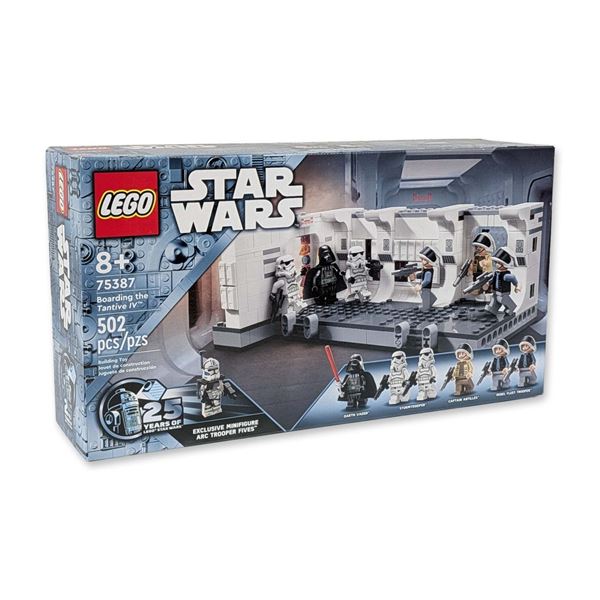 LEGO Star Wars 75387 Boarding the Tantive IV