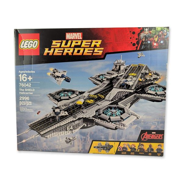 LEGO Marvel Super Heroes 76042 SHIELD Helicarrier