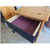 Image 5 : Night Table A