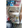 Image 6 : Totes, Baskets, Food Storage A