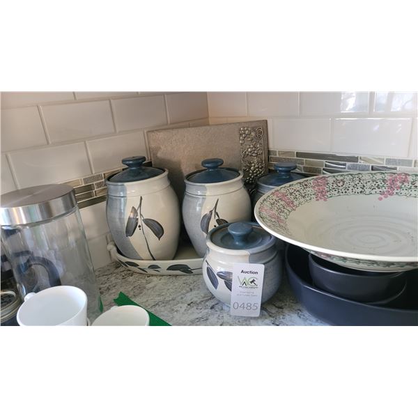 Pottery Cannisters, Servewear A