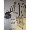 Image 4 : Costume Jewelry A