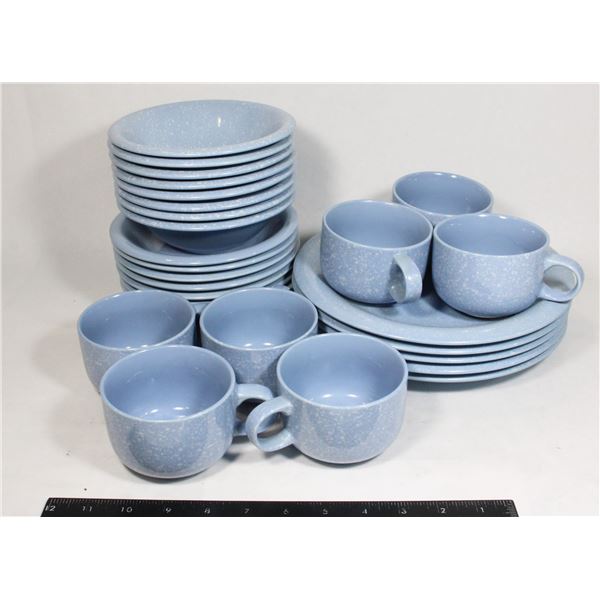 STONEWARE - OVEN TO TABLE COMPLETE SET