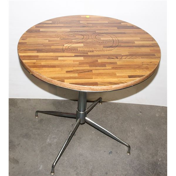 CRIBBAGE TABLE