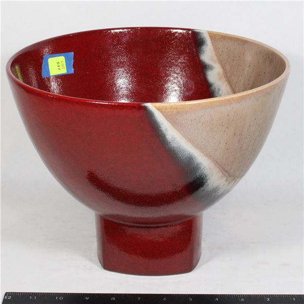 BEAUTIFUL DISPLAY BOWL