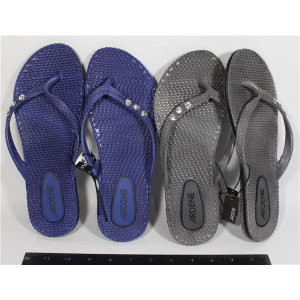 2 PAIRS OF SIZE 8 FLIP FLOPS