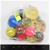 Image 1 : BAG OF VINTAGE RUBBER BOUNCY BALLS