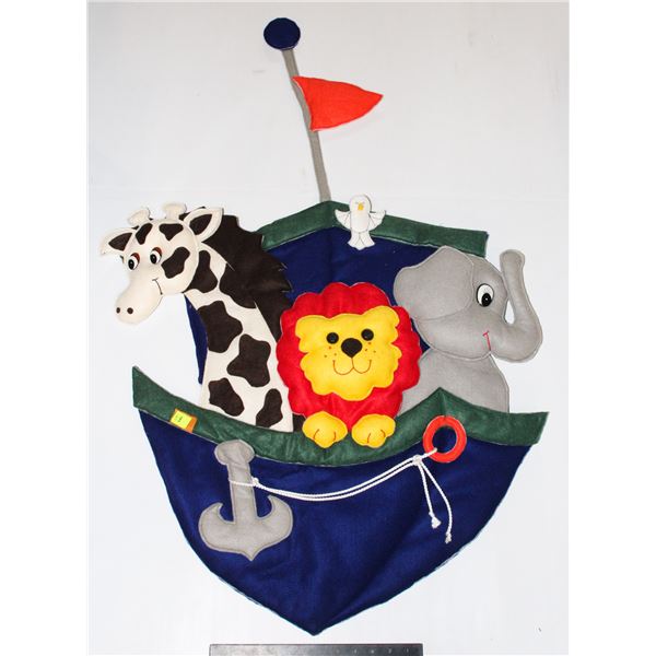 ADORABLE FELT NOAH'S ARK WALL HANGING