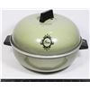 Image 1 : VINTAGE BUN WARMER