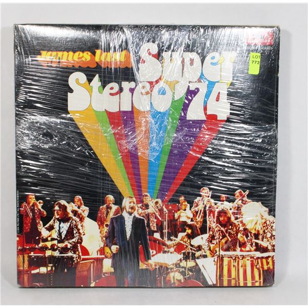 8 RETRO RECORDS