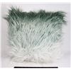 Image 1 : FLUFFY AND MINTY PILLOW / CASE