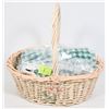 Image 2 : HANDMADE VINTAGE GINGHAM TABLECLOTH "CHICKEN SCRA