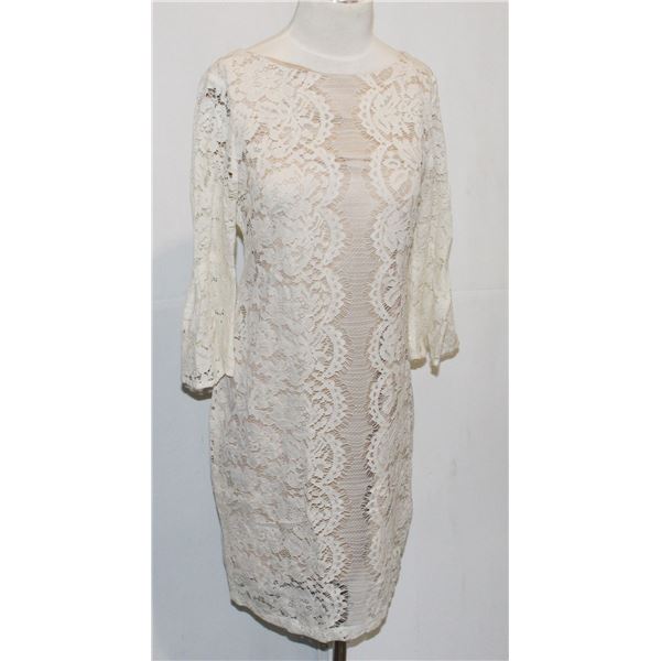 BEAUTIFUL LINED LACE DRESS