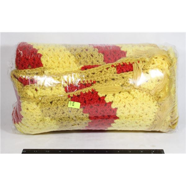 RETRO CROCHET BLANKET WITH TASSELS