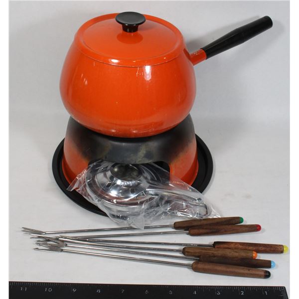 RETRO ORANGE FONDUE SET