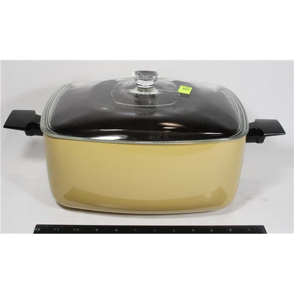 VINTAGE CASSEROLE POT AND LID