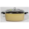 Image 2 : VINTAGE CASSEROLE POT AND LID