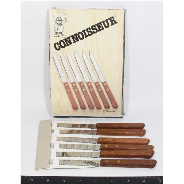 VINTAGE CONNOISSEUR BRAND STEAK KNIVES