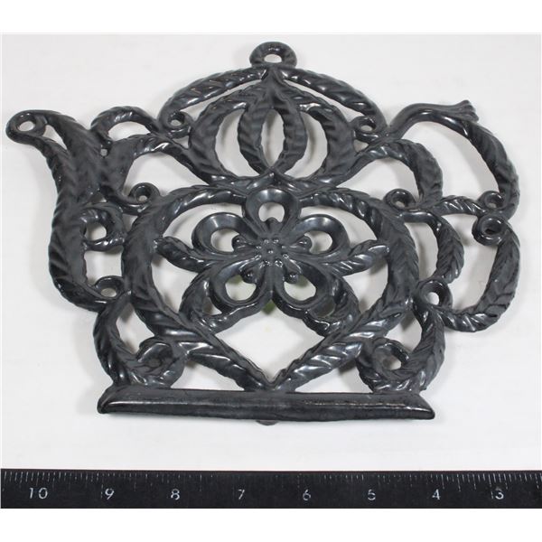 CAST IRON TRIVET