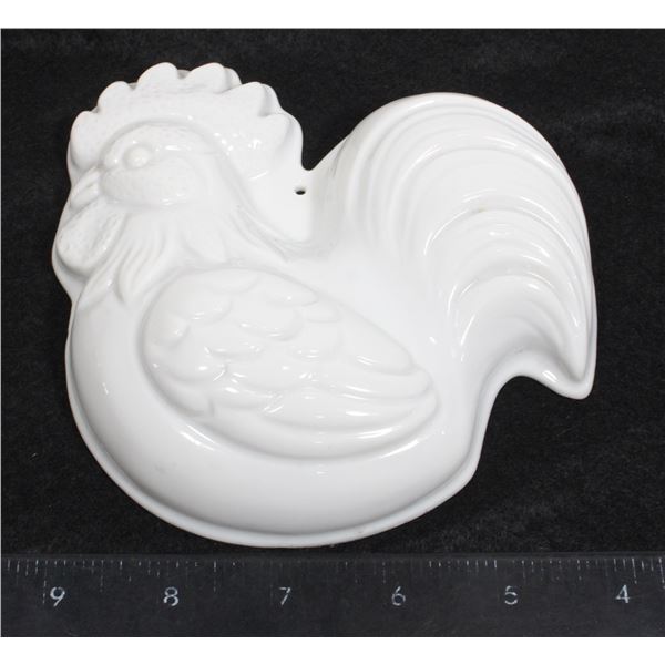 VINTAGE WHITE CERAMIC ROOSTER MOLD