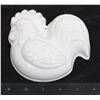 Image 1 : VINTAGE WHITE CERAMIC ROOSTER MOLD