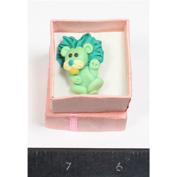 HANDMADE PINS BY MODE: GREEN LION