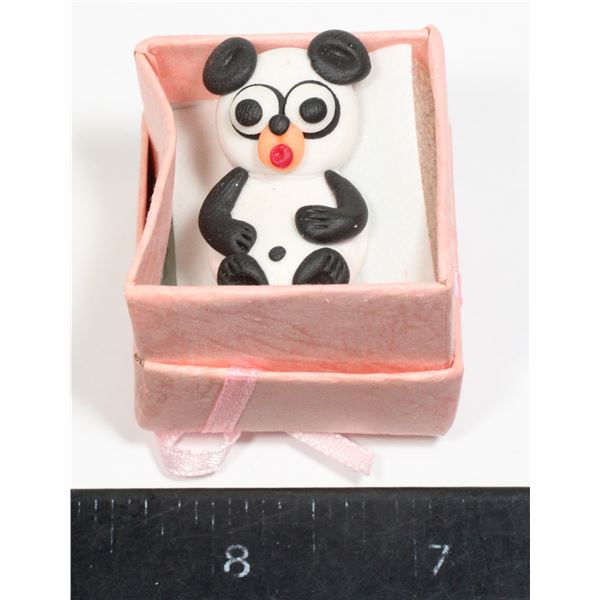 HANDMADE PINS BY MODE: PANDA