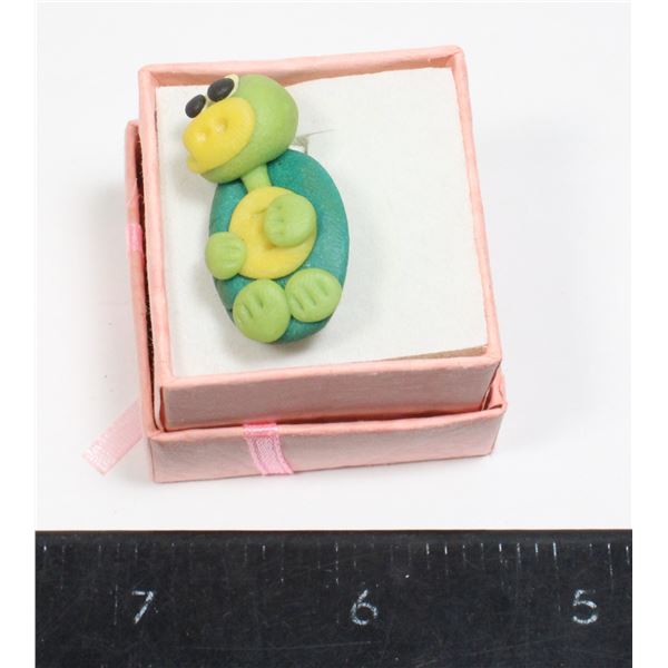 HANDMADE PINS BY MODE: TURTLE