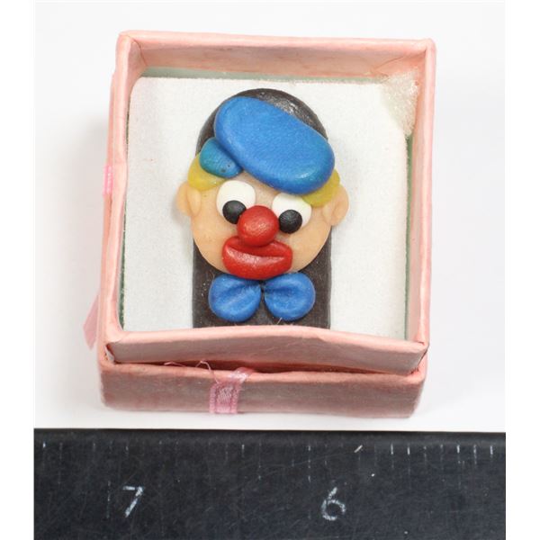HANDMADE PINS BY MODE: BLUE CLOWN
