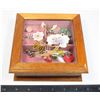 Image 1 : VINTAGE MELE WOODEN JEWELRY BOX WITH JEWELRY